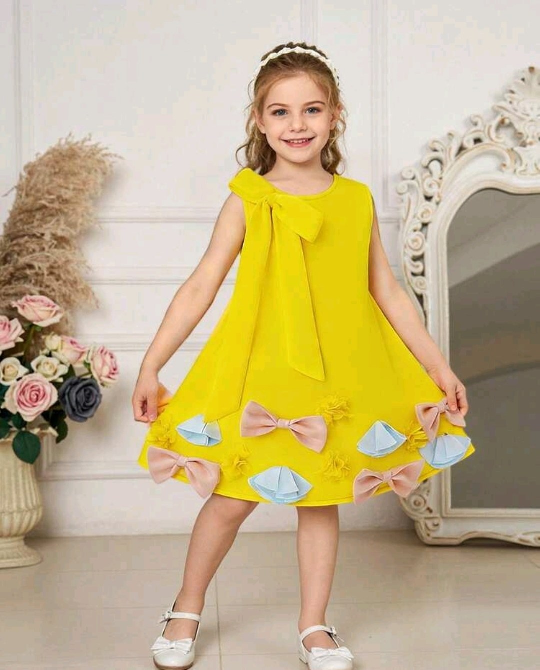 Vestido Amarillo con Lazos